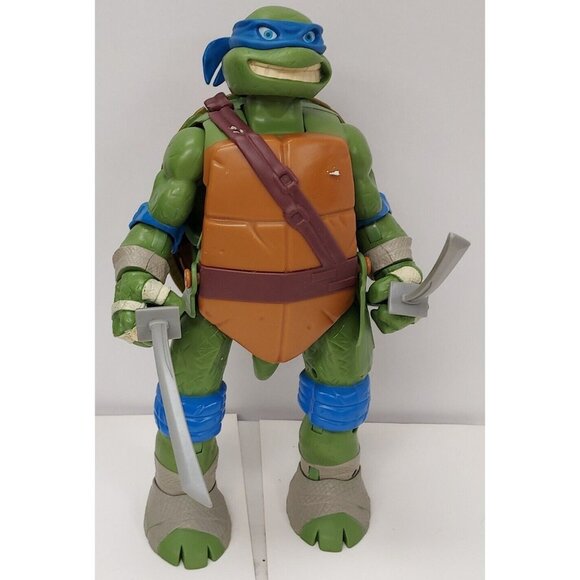 Teenage Mutant Ninja Turtle Transforming Leonardo Figure ©2016 Viacom - Picture 1 of 7